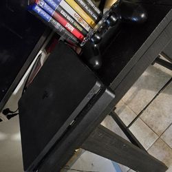 Playstation4 Game Bundle W/ 2 Controllers