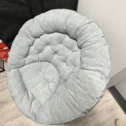 Oversized Saucer Folding Chair