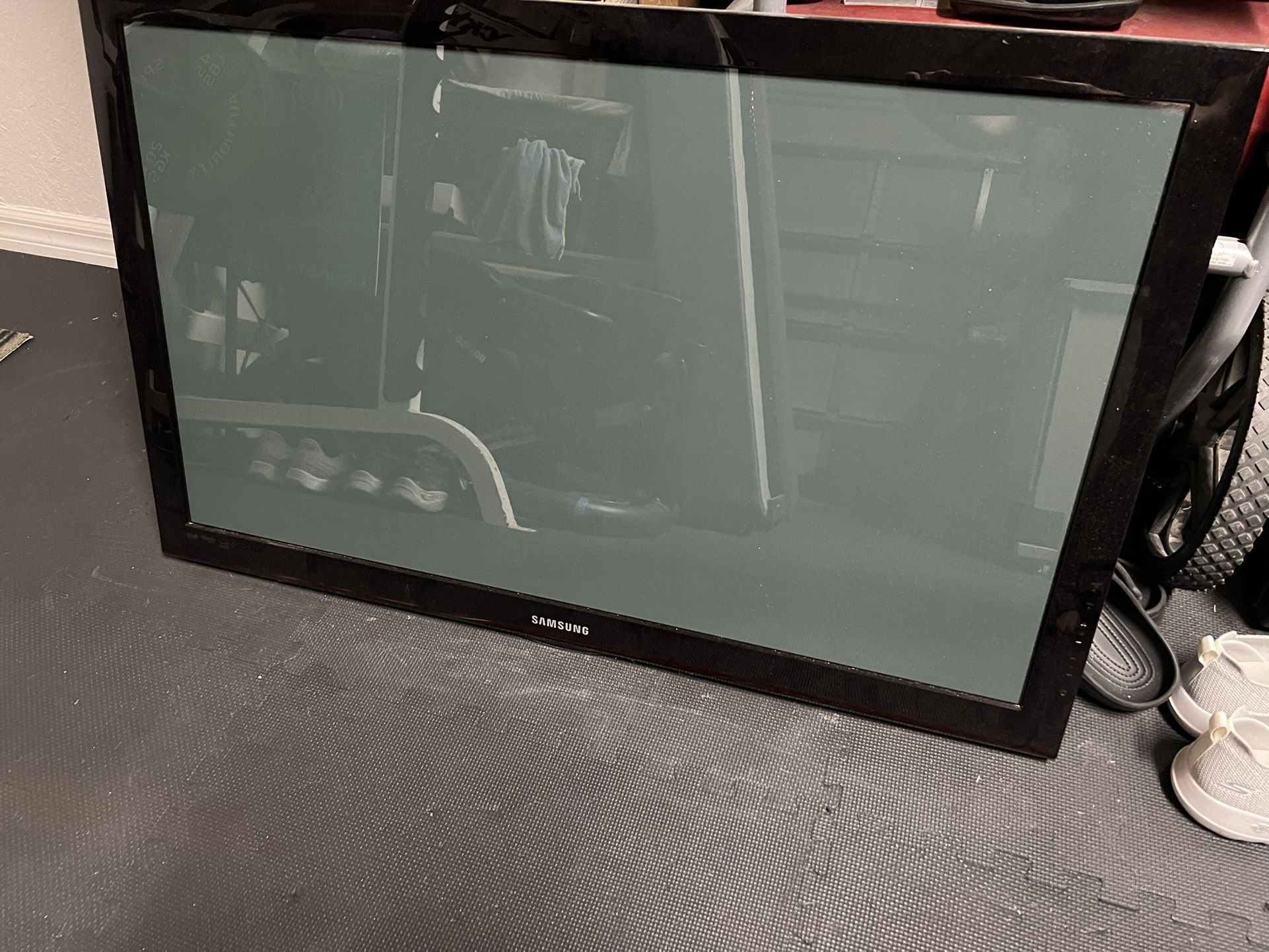 42 Inch Samsung Plasma Tv. 720p.