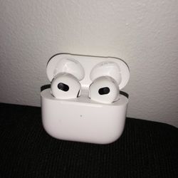 Never Used AirPods 3rd Gen Earbuds S