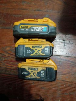 Barley used power stack DeWalt batteries 20v 5AH