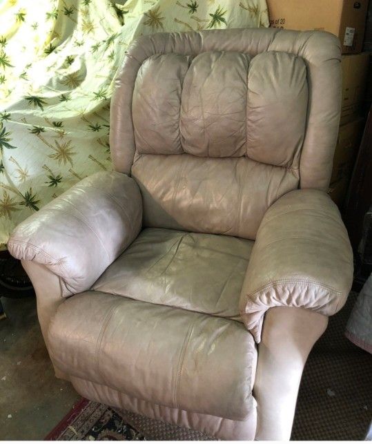 Small Recliner Solf Leather Recliner, Beige Chair