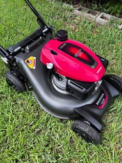 LIKE NEW HONDA HRN 216/170 CC STILL AVAILABLE. DO NOT LOSE YOUR ALMOST LAST CHANCE TO GET THIS BEAUTIFUL SELF-PROPELLED WITH DOUBLE BLADES CUTTING PER