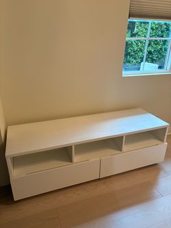 Chill 60" White High-Gloss Media Console