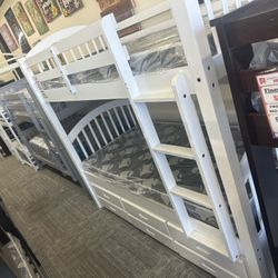 Twin Bunk Bed With Trundle 