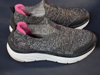 Skechers D’Lux Walker Air-Cooled Memory Foam Women’s 7.5 – Gray/Pink