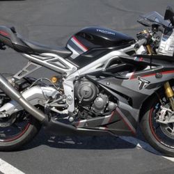 2020 Triumph Daytona Moto2 765 Limited Edition