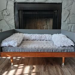 Mid-Century Modern Style Pet Bed