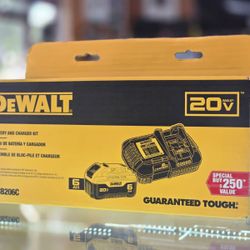 DeWALT 20V Max Lithium Ion 6 Ah Battery And Charger DCB206C