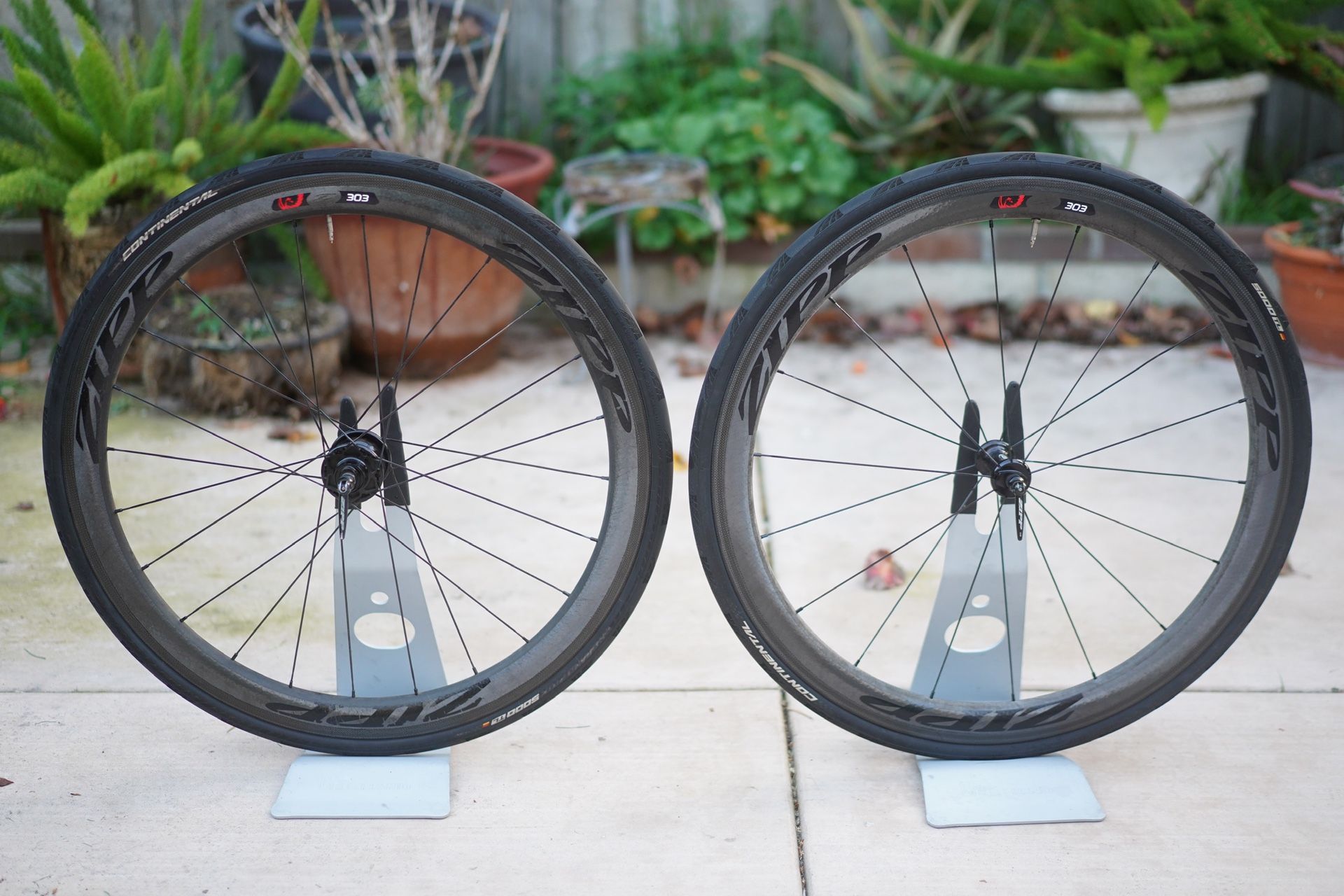 zipp 303 clincher rim brake