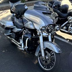 2015 Harley Davidson FLHTK Electra Glide Ultra Limited