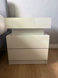 IKEA Malm White 2-Drawer Nightstand