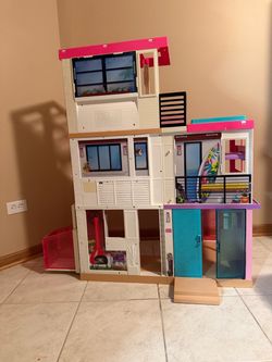 Barbie house 3ft