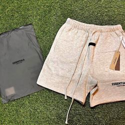 Essential Hoodie Grey