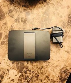 Like New - Linksys EA6400 Dual-Band Router