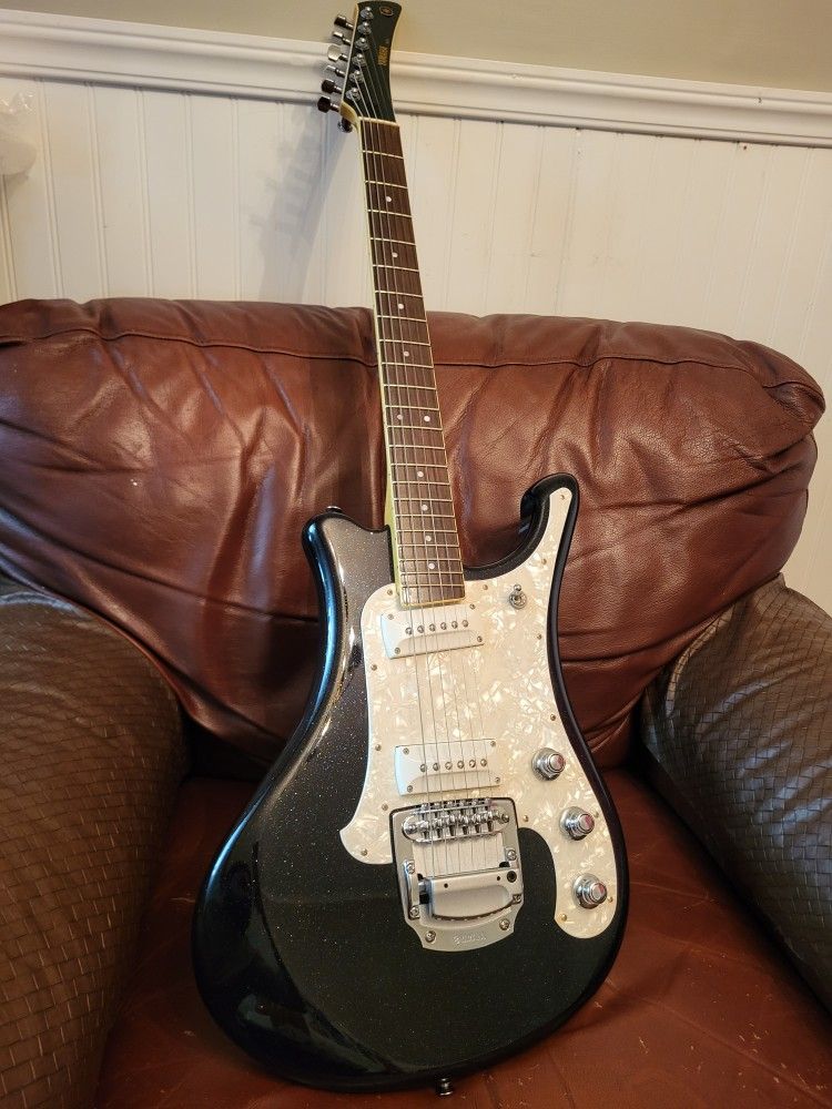 Yamaha SGV 800 Black Sparkle