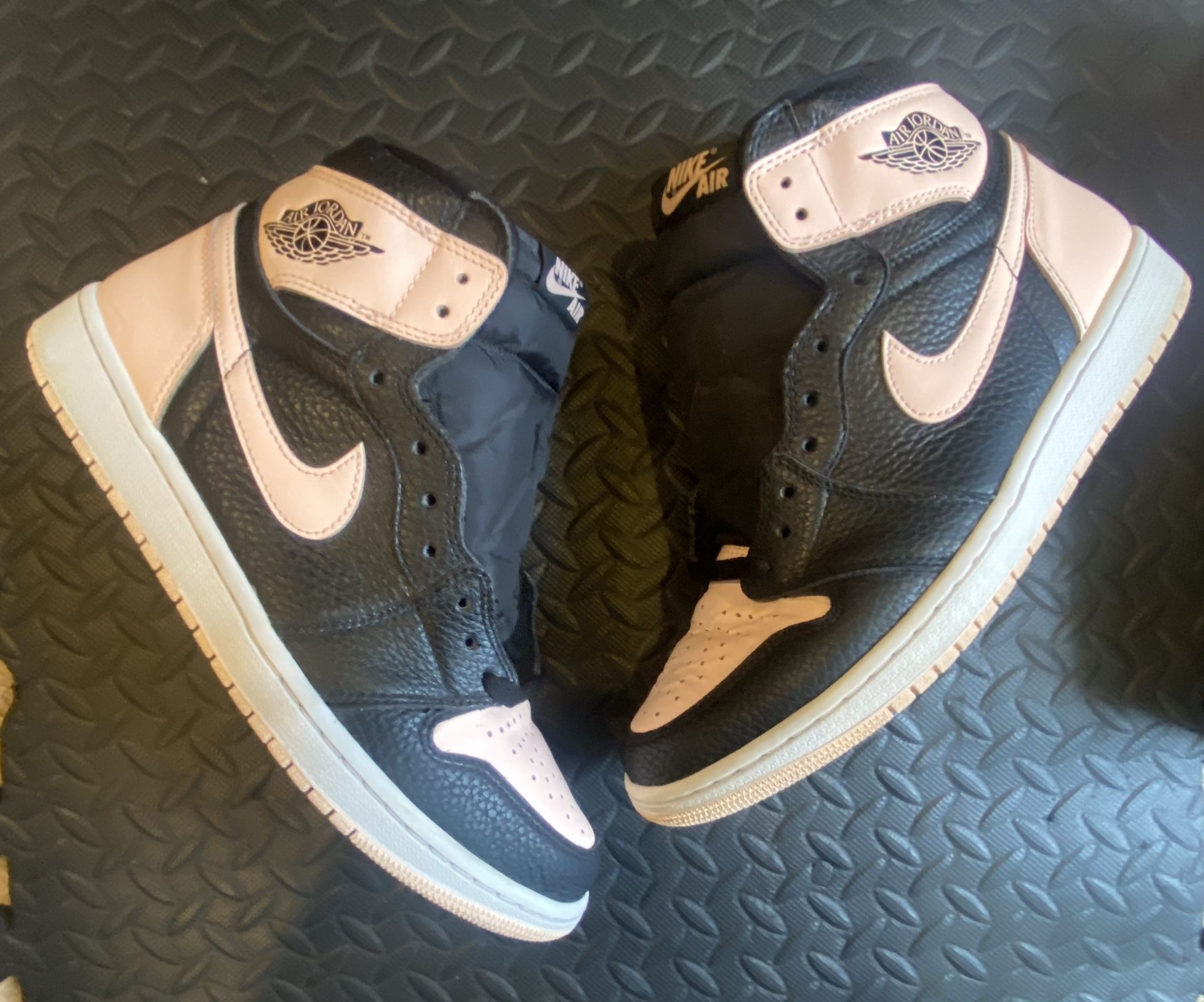 Jordan 1 Crimson Tint
