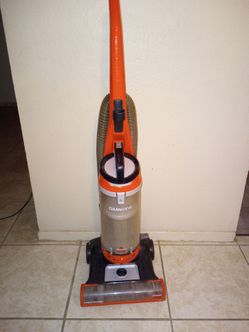 Bissell bagless vacuum