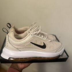 New Nike's Never Worn