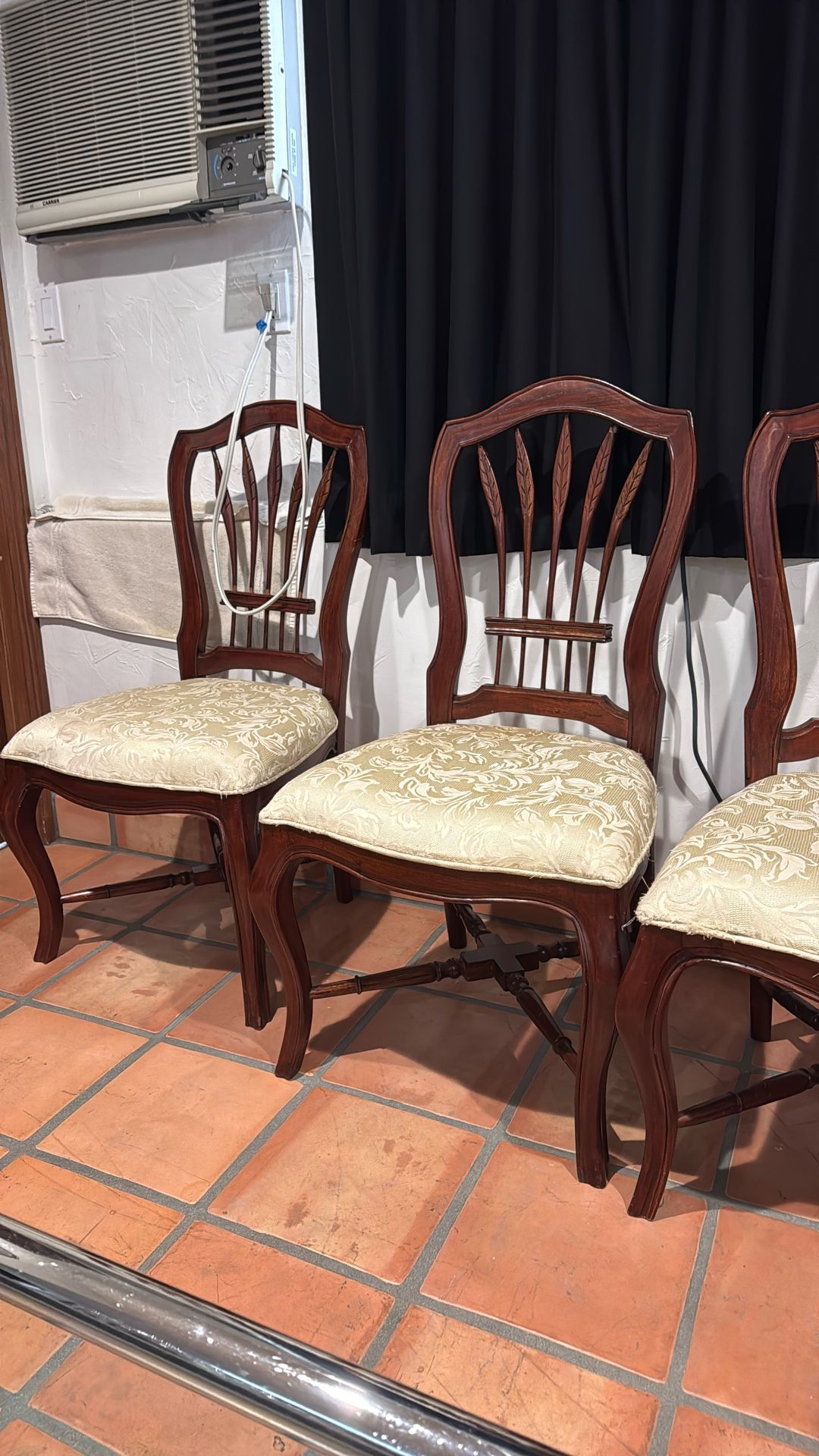 Set Of 4 Chairs Dining
