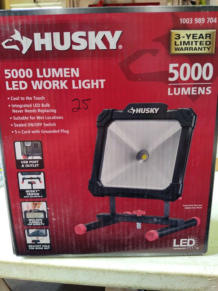 Husky 5000 Lumen Led Work light With Stand