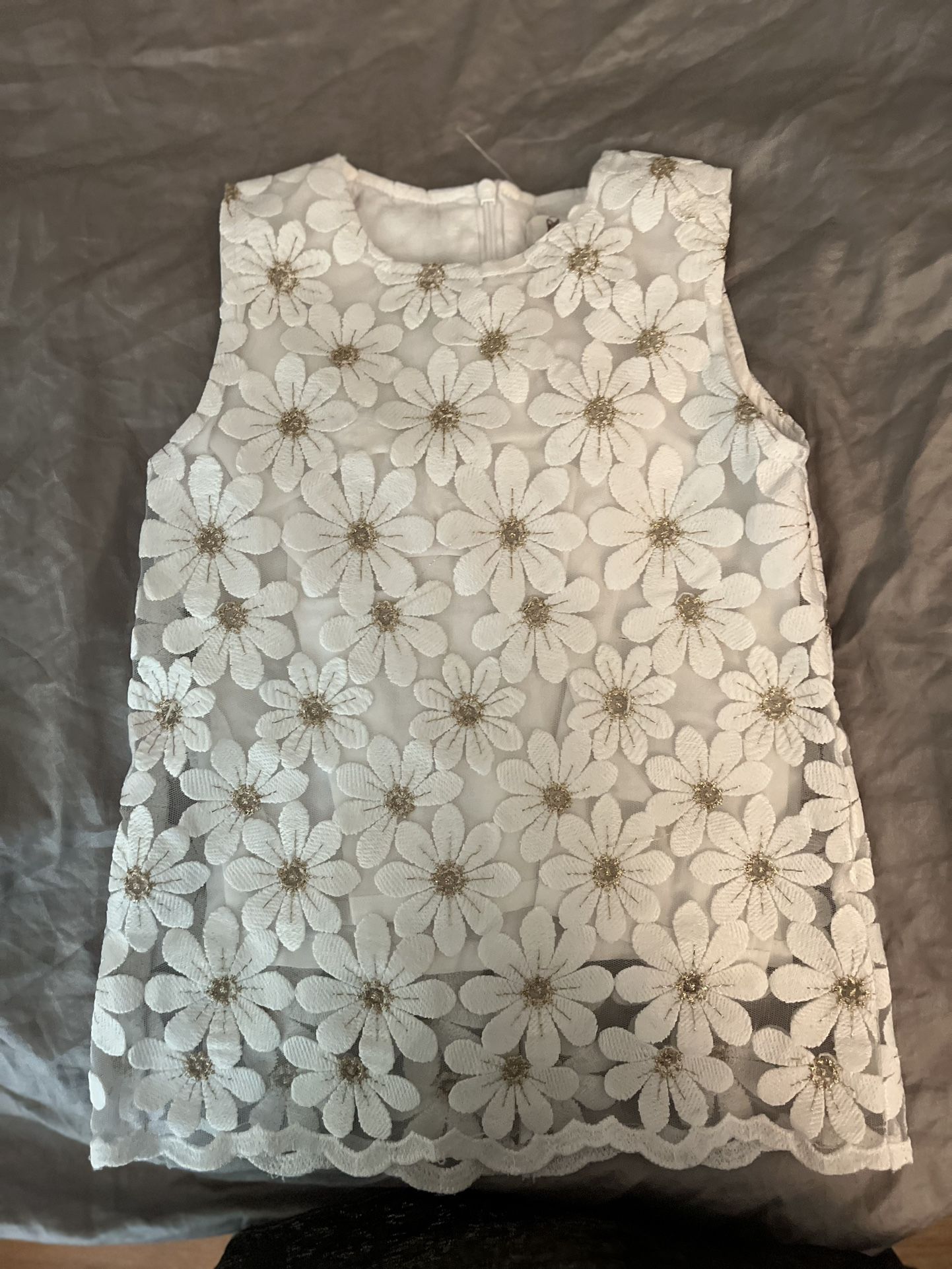 White lace top with floral decal size 4 girls