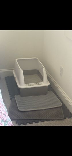 Cat litter box