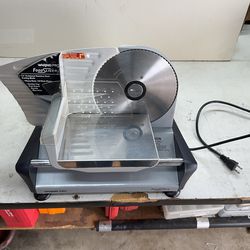 Waring Pro FS1000 Profesional Food Slicer for Sale in Gardena, CA - OfferUp