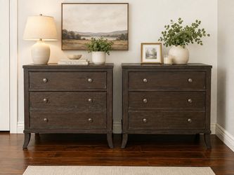 Hekman furniture solid wood 2 drawer nightstands– Pair