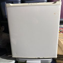 Mini fridge