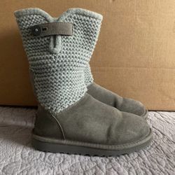 UGG boots size size 4