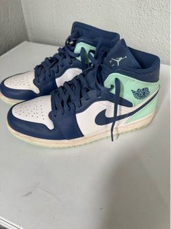 jordan 1 mid size 10.5