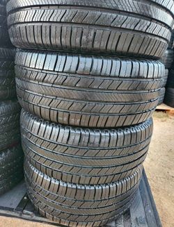 205/55/16 Michelin 📍📍 Vendo un set de llantas con 80% de vida las 4 📍🌟