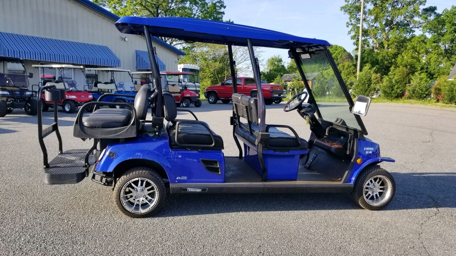 2017 TOMBERLAIN STREET LEGAL LIMOUSINE WITH VIN NUMBER