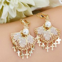 Jesús Earring  18k Gold Plated 