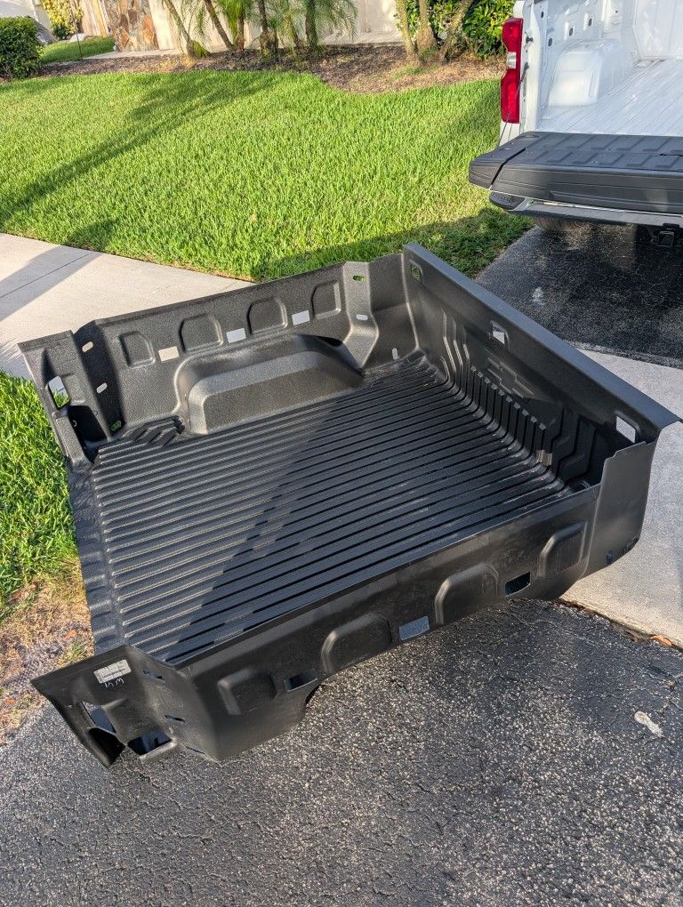 New Chevy Silverado OEM Bed Liner