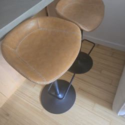 Set of 2 Leather Bar Stools