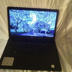 NOTEBOOK Dell Inspiron  Laptop 17" Intel CORE  8gb Ram 1tb Hd Windows 11 AND CHARGER WORKING FINE