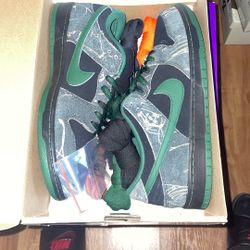 SB Dunk There Skateboard size 11