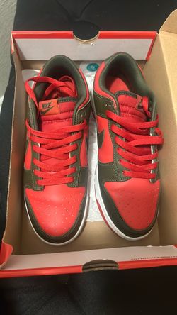 Nike dunk low retros comes with box