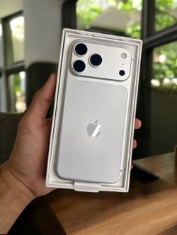 š„iPhone 17 Pro Max 256GB Unlocked | Great Deal | FlexeMarket