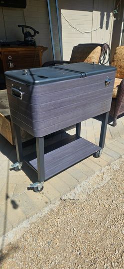 Outdoor cooler cart