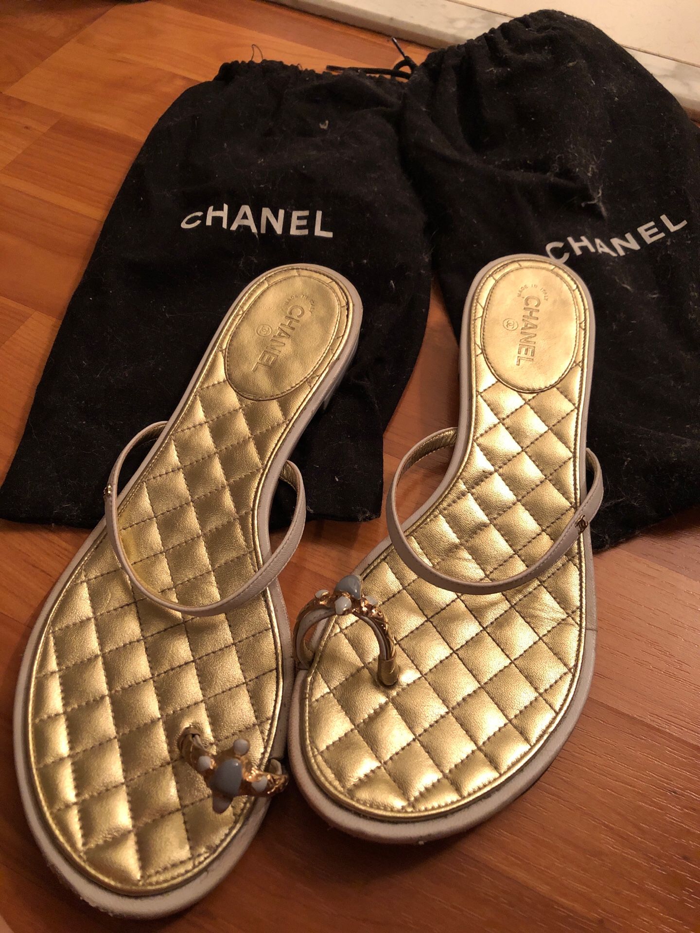 Chanel sandals for Sale in Miami, FL - OfferUp