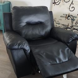 Recliner/rocking chair