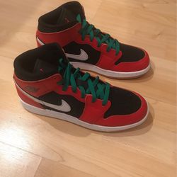 Nike Jordan 1 Mids 