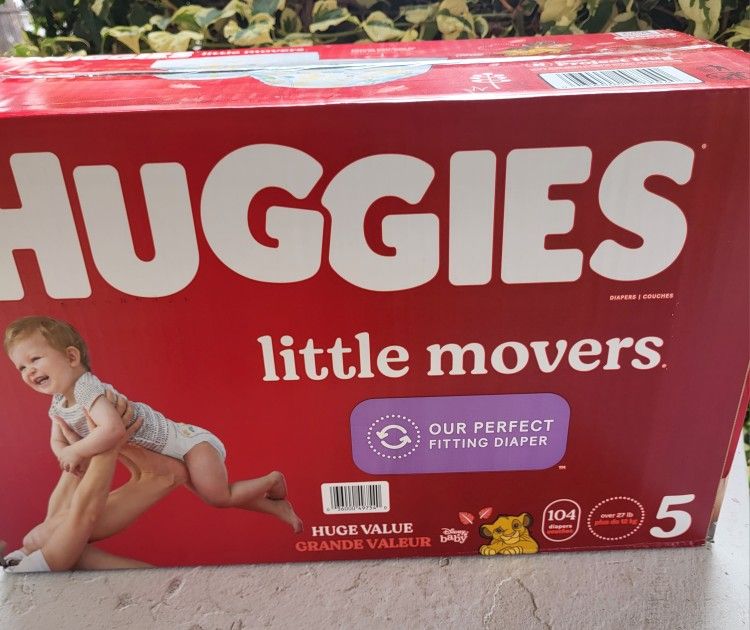 Huggies Little Movers Size 5 104 Diapers $36 FIRM PRICE