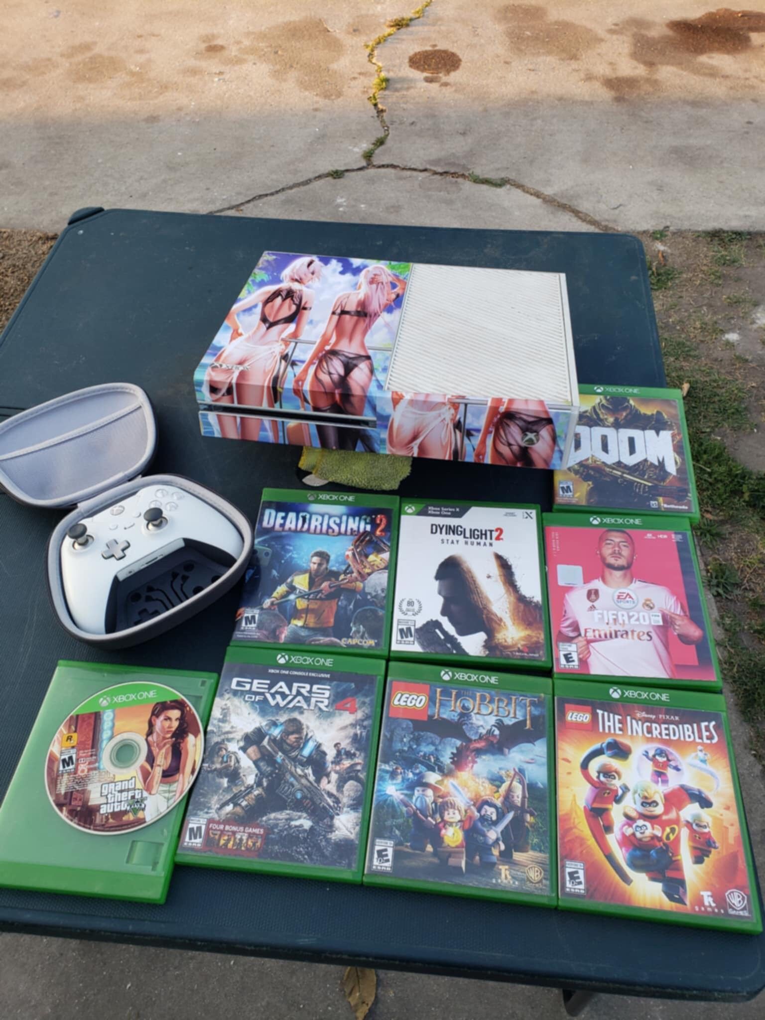 White edition Xbox One, white edition Magnetic Controller, 10 Great Games Of Choose. $280! The Lowest Firm Price. All work 100% can be tested