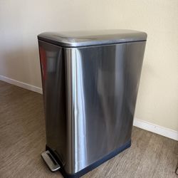 13 Gallon Slim Kitchen Trash Can with Dual Compartments for Trash and Recycling