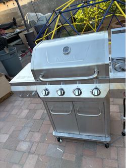 Propane gas grill