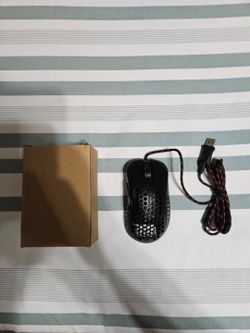 Brand New Ergonomic Gaming Mouse With Lights